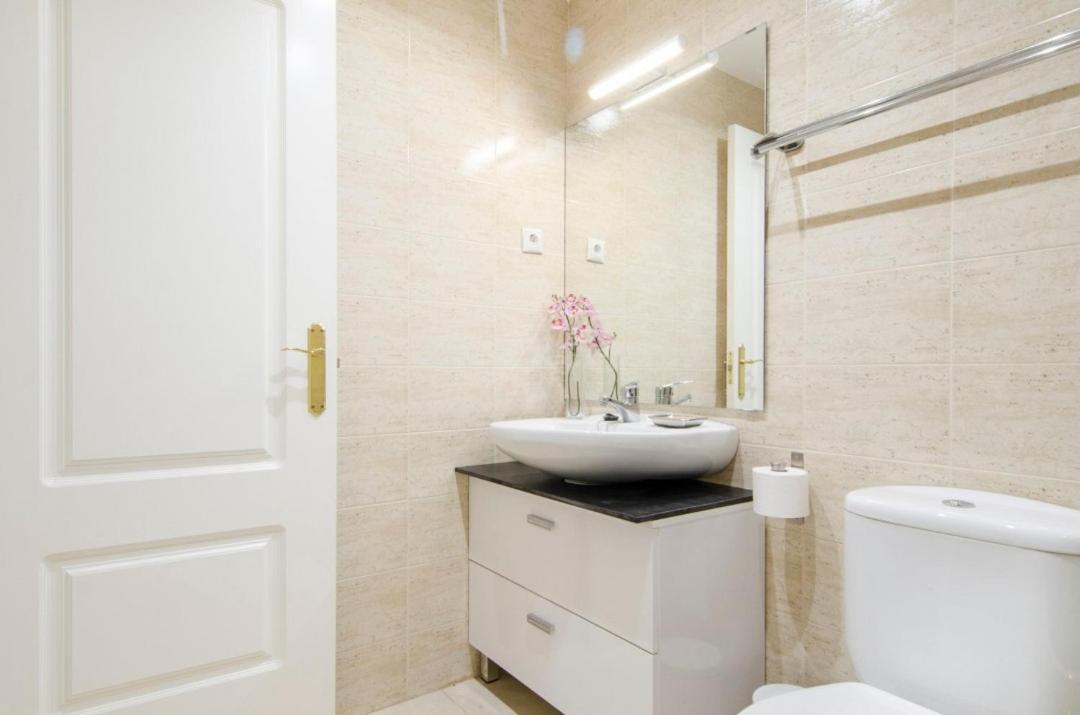 Cruz Apartment Madrid Dış mekan fotoğraf